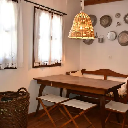 Mom's Retreat * Siana